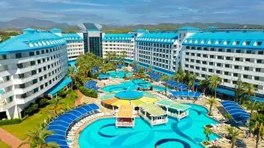 Crystal Admiral Resort  Suites & Spa